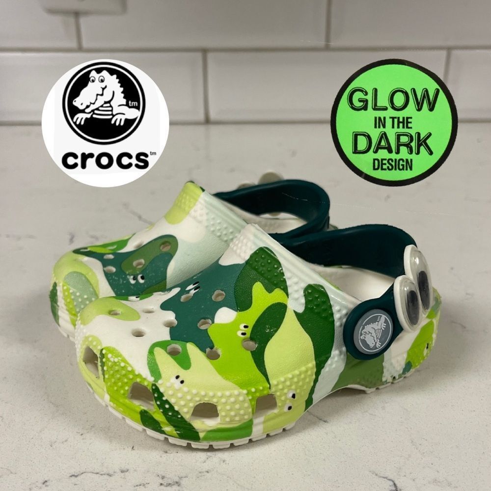 KIDS' CROCS TODDLER CLASSIC GLOW SLIME MONSTER CLOG Size 5 C